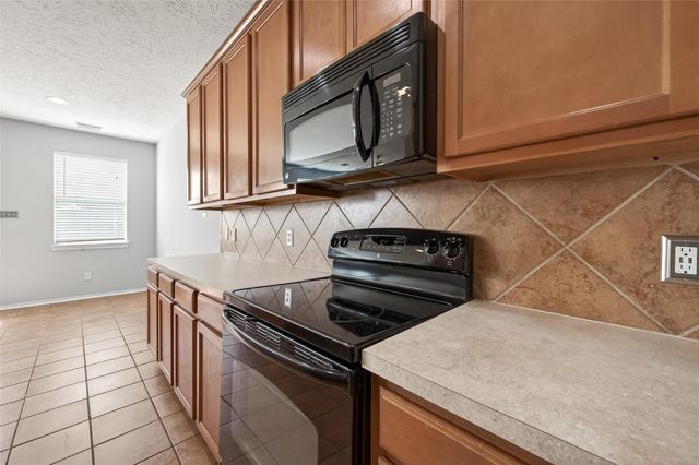 3216 Victorian Manor Lane, Houston, TX 77047