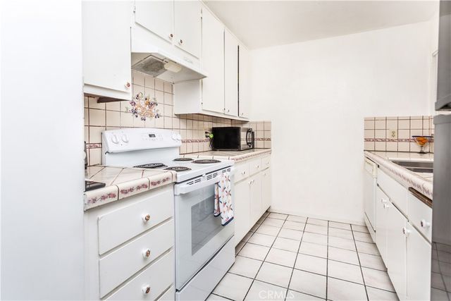 967 S Citron, Anaheim, CA 92805