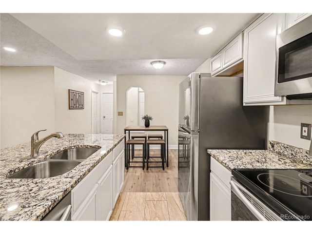 8376 S Upham Way B-105, Littleton, CO 80128