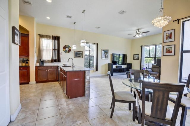 8541 NW 38th Street, Cooper City, FL 33024