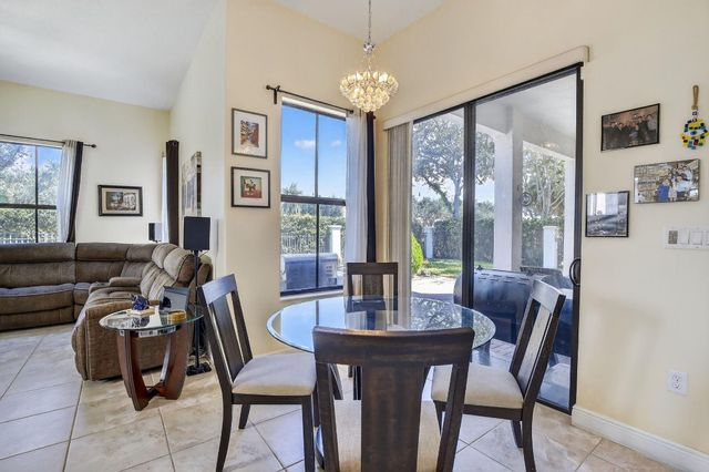 8541 NW 38th Street, Cooper City, FL 33024