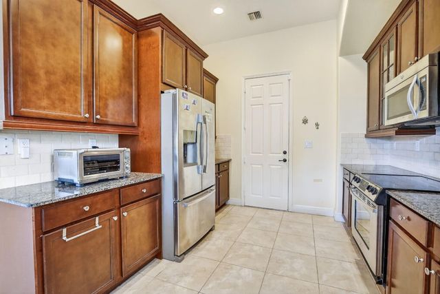 8541 NW 38th Street, Cooper City, FL 33024