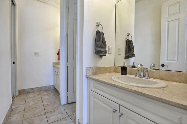 8541 NW 38th Street, Cooper City, FL 33024