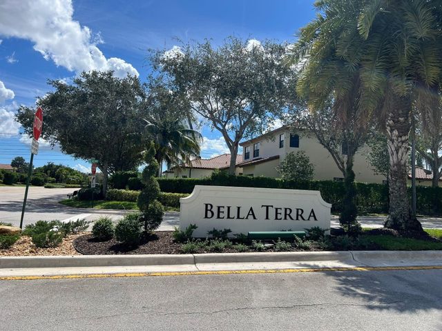 8541 NW 38th Street, Cooper City, FL 33024