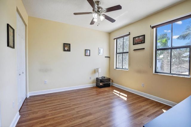 8541 NW 38th Street, Cooper City, FL 33024