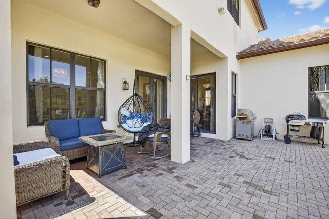 8541 NW 38th Street, Cooper City, FL 33024