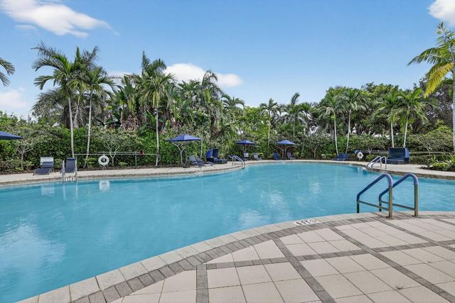 8541 NW 38th Street, Cooper City, FL 33024