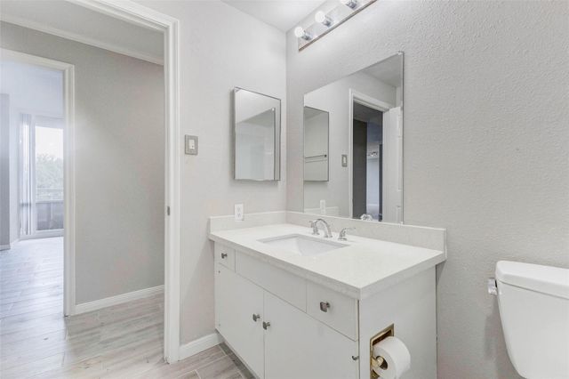 14 Greenway Plaza 5O, Houston, TX 77046