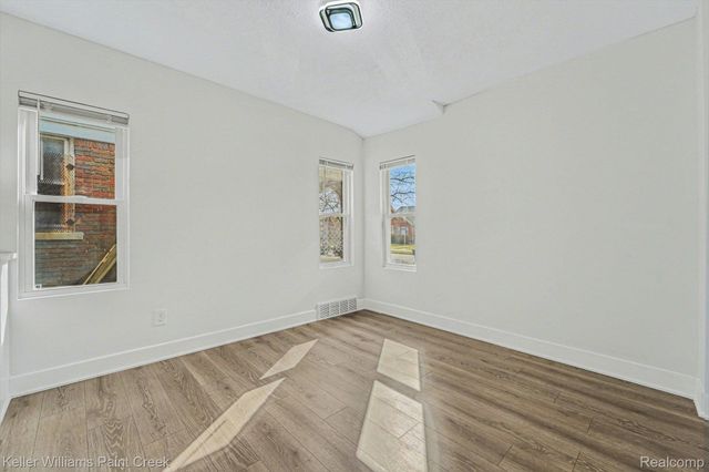 9436 Beaconsfield Street, Detroit, MI 48224