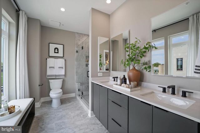 61 LOWER SERVICE CT NW #936, Washington, DC 20001