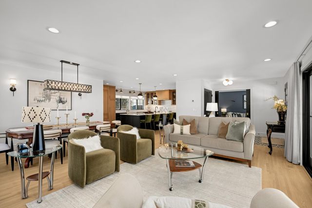 524 Mississippi River Boulevard S, Saint Paul, MN 55116