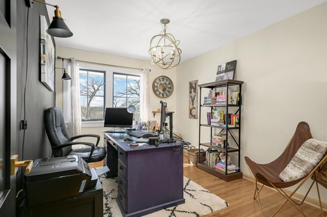 524 Mississippi River Boulevard S, Saint Paul, MN 55116
