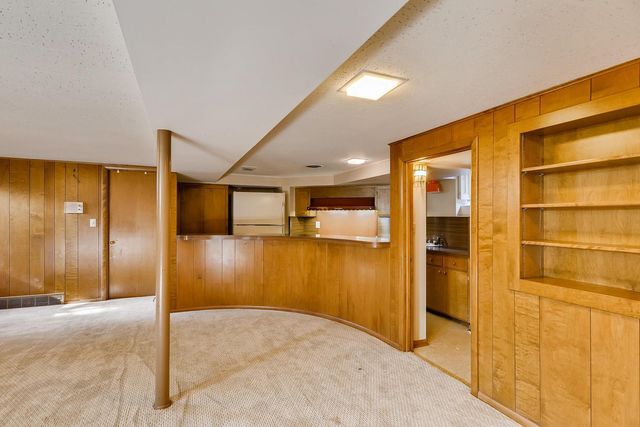 524 Mississippi River Boulevard S, Saint Paul, MN 55116