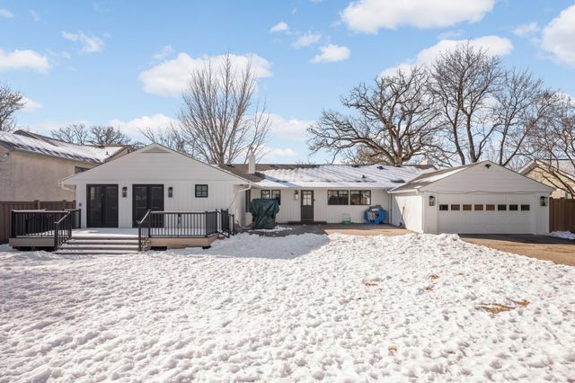 524 Mississippi River Boulevard S, Saint Paul, MN 55116