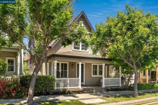 2033 De Anza Ln, Hercules, CA 94547