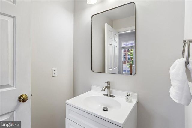 10407 DALEBROOKE LN, Potomac, MD 20854
