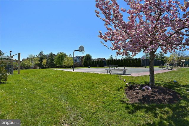 10407 DALEBROOKE LN, Potomac, MD 20854
