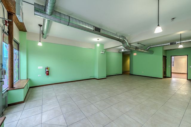 5331 N Lincoln Avenue, Chicago, IL 60625
