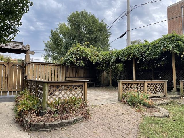 5331 N Lincoln Avenue, Chicago, IL 60625