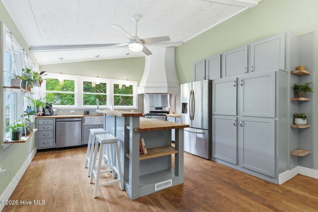 101 SE 23rd Street, Oak Island, NC 28465