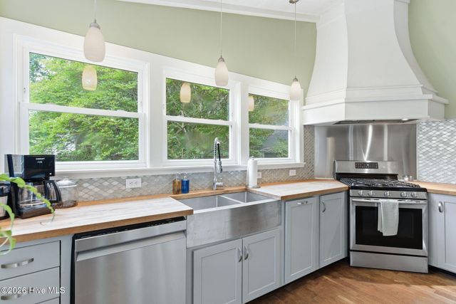 101 SE 23rd Street, Oak Island, NC 28465
