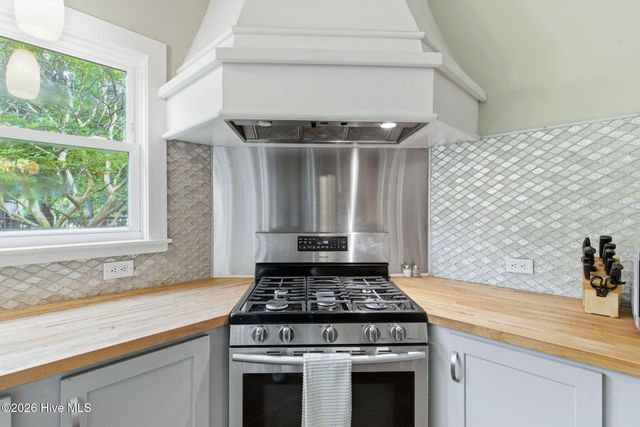 101 SE 23rd Street, Oak Island, NC 28465