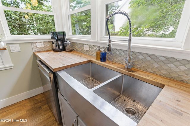 101 SE 23rd Street, Oak Island, NC 28465