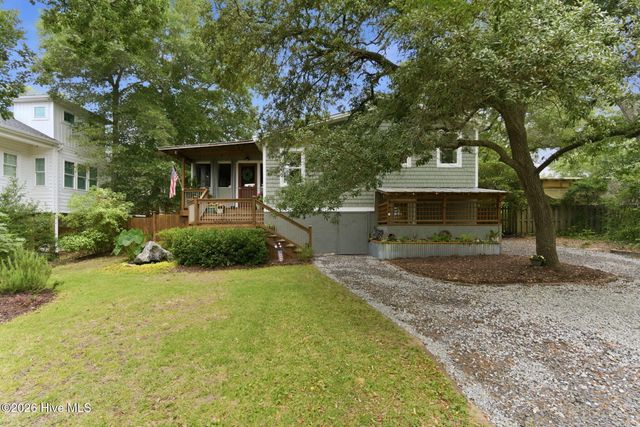 101 SE 23rd Street, Oak Island, NC 28465