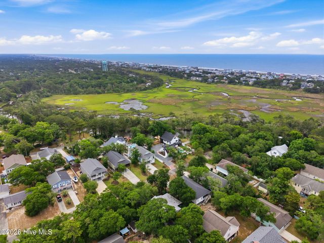 101 SE 23rd Street, Oak Island, NC 28465