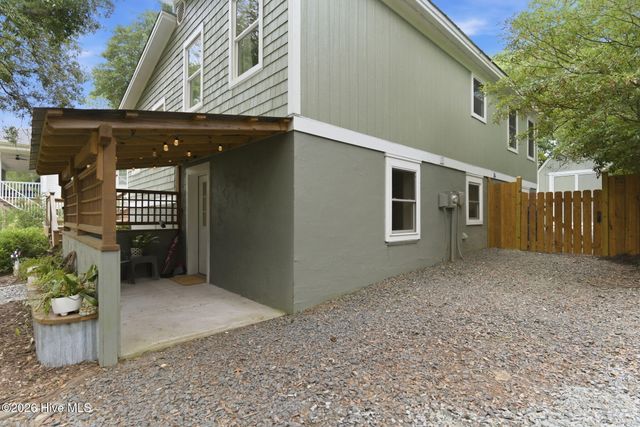 101 SE 23rd Street, Oak Island, NC 28465