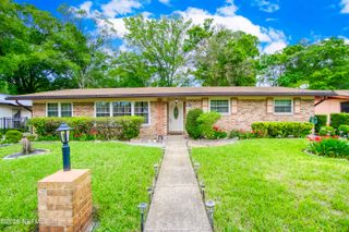 8557 VERMANTH Road, Jacksonville, FL 32211