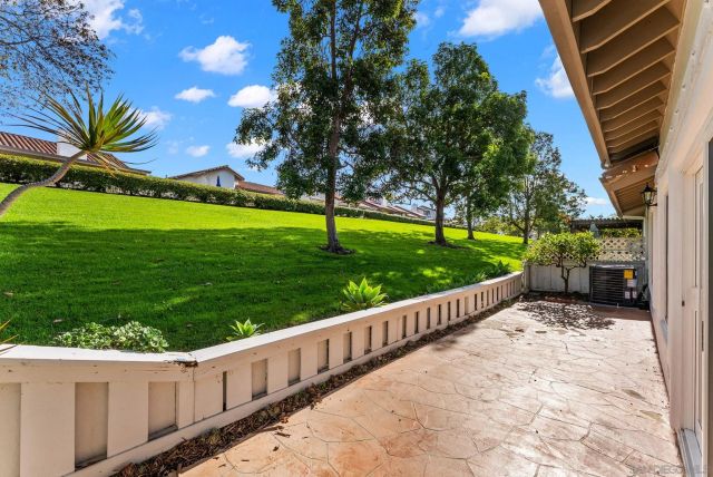 4676 Barcelona Way, Oceanside, CA 92056