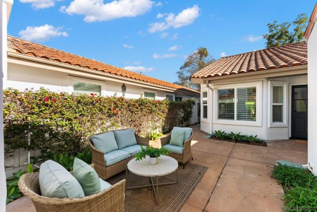 4676 Barcelona Way, Oceanside, CA 92056