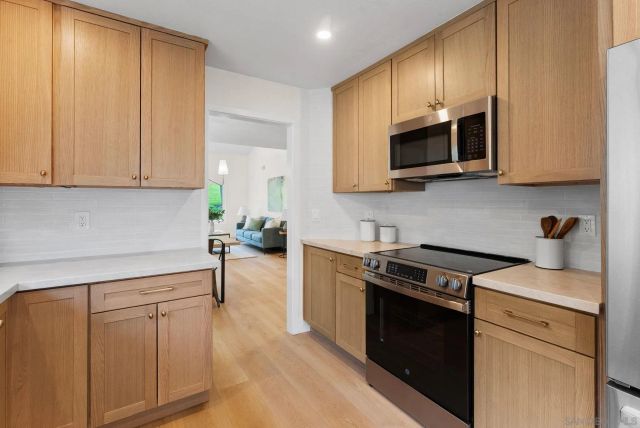 4676 Barcelona Way, Oceanside, CA 92056