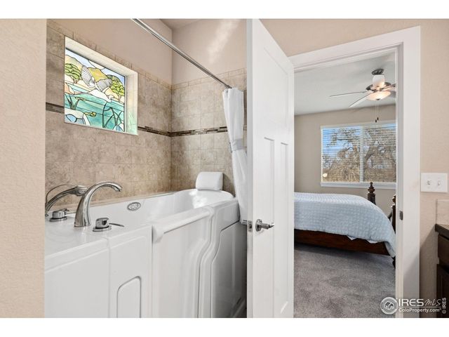 8101 River Run Dr, Greeley, CO 80634