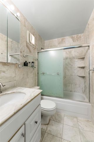 25-40 Shore Boulevard 6M, Astoria, NY 11102