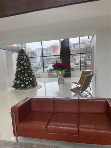 25-40 Shore Boulevard 6M, Astoria, NY 11102