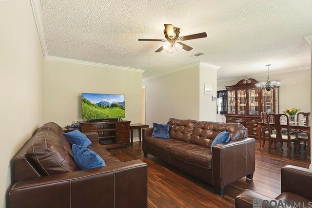 8834 Asphodel St, Denham Springs, LA 70726