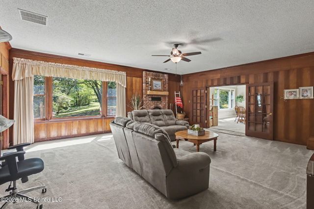 9120 Old Highway 61, Walls, MS 38680