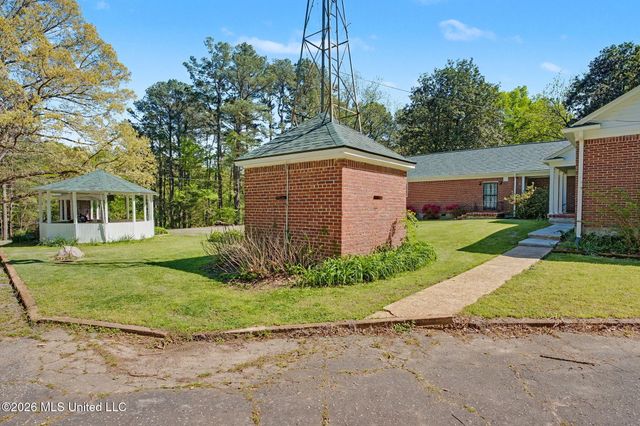 9120 Old Highway 61, Walls, MS 38680