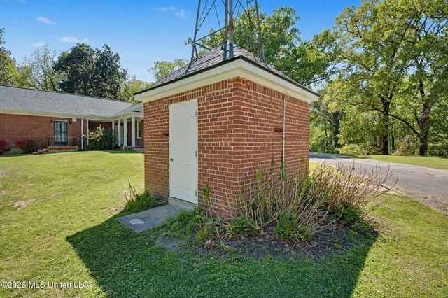 9120 Old Highway 61, Walls, MS 38680