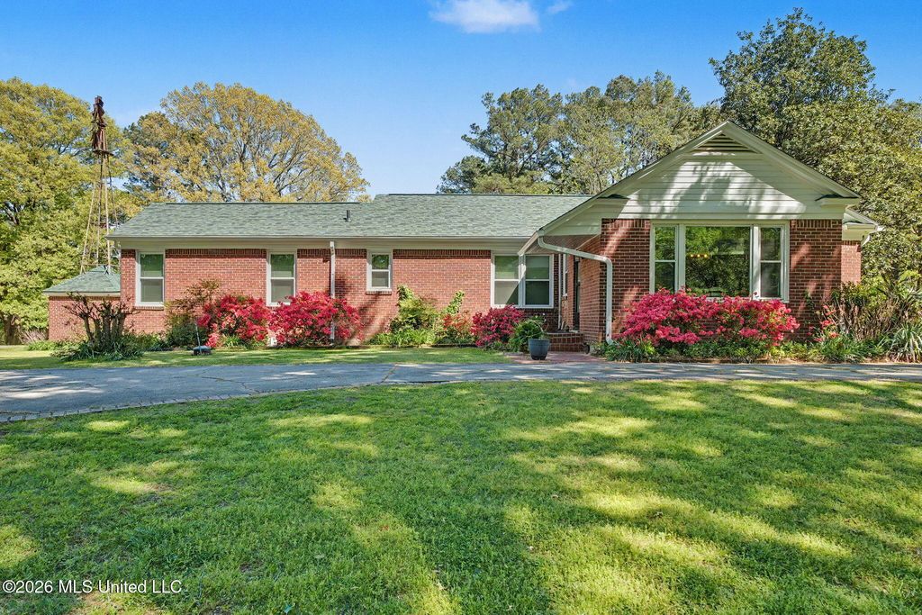 9120 Old Highway 61, Walls, MS 38680