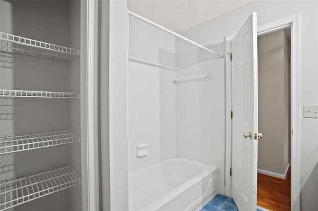 5705 Glandor SE Drive, Mableton, GA 30126