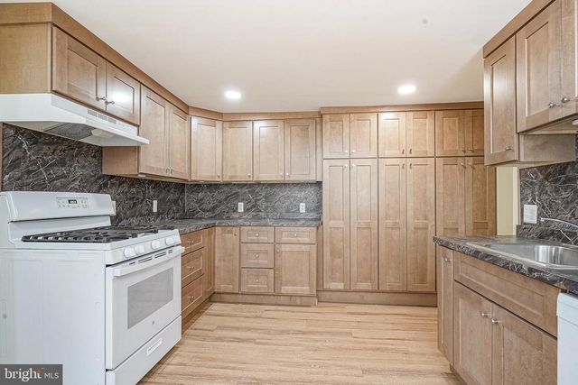 19 E MILLBROOKE AVE, Woodstown, NJ 08098