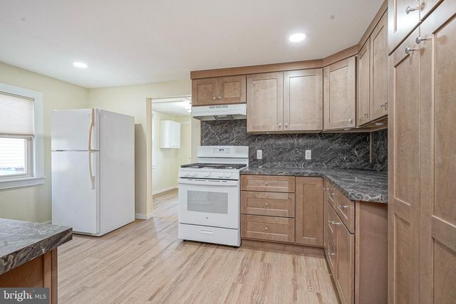 19 E MILLBROOKE AVE, Woodstown, NJ 08098