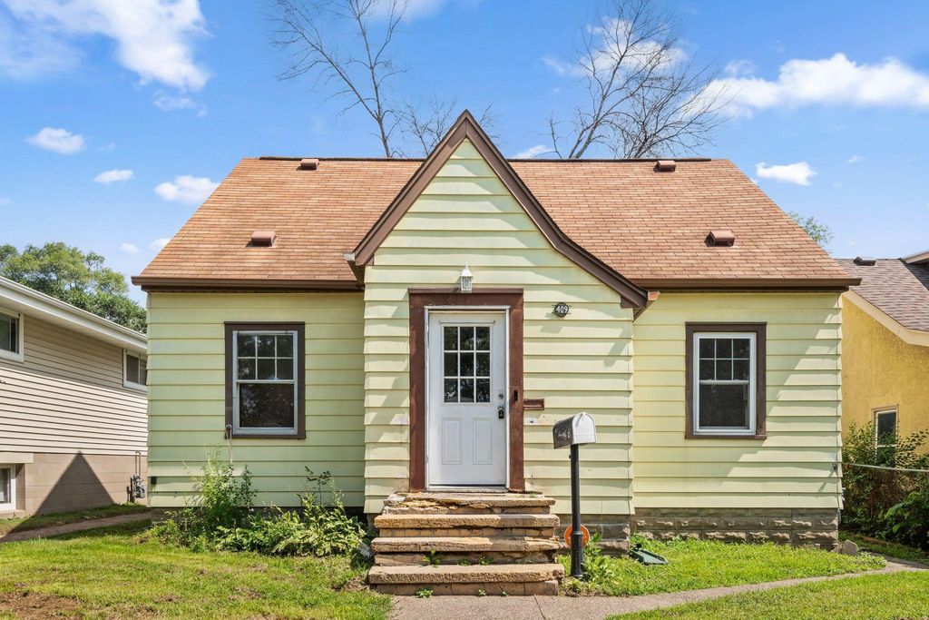 409 8th Avenue S, South Saint Paul, MN 55075