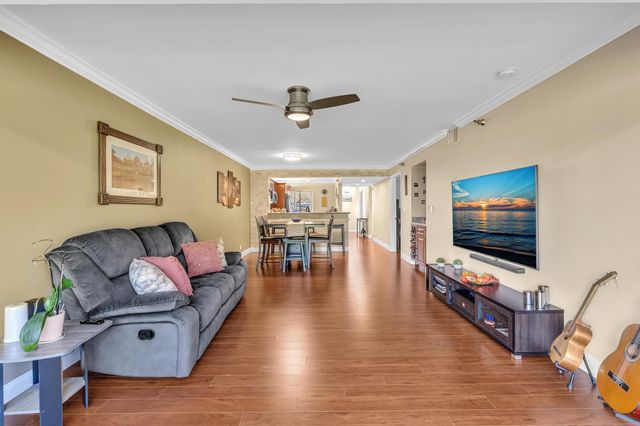 460 NW 67TH Street L105, Boca Raton, FL 33487