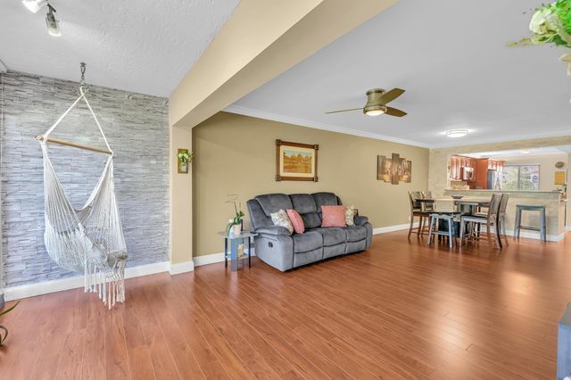 460 NW 67TH Street L105, Boca Raton, FL 33487
