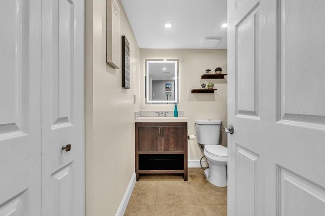 460 NW 67TH Street L105, Boca Raton, FL 33487