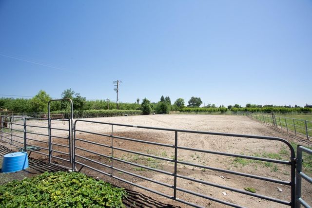 4472 Franklin Rd, Yuba City, CA 95993